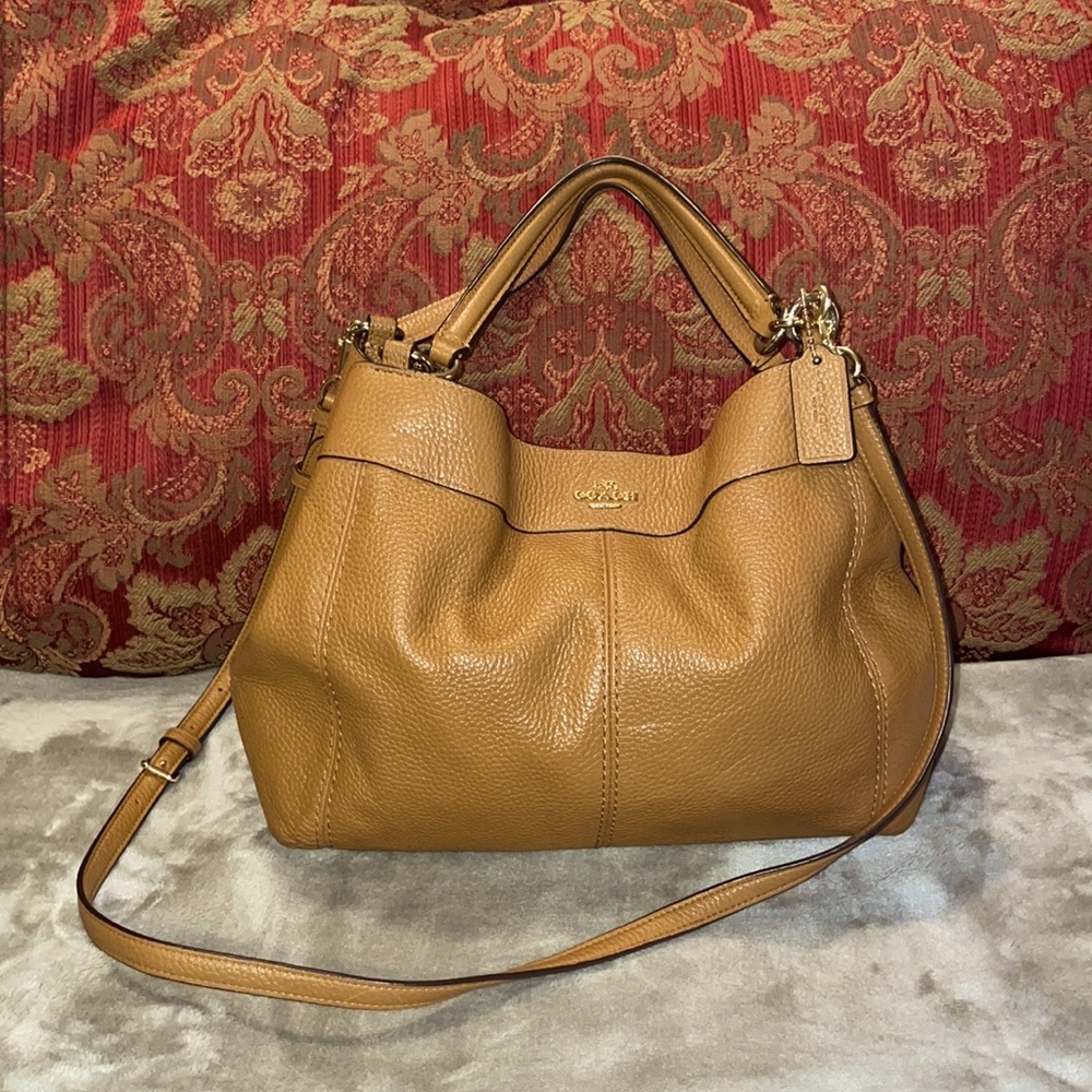 Coach Lexi shoulder bag